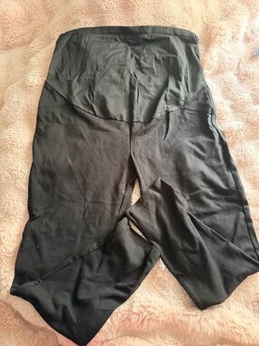 Time and Tru Black Maternity Leggings - Stretch Waistband